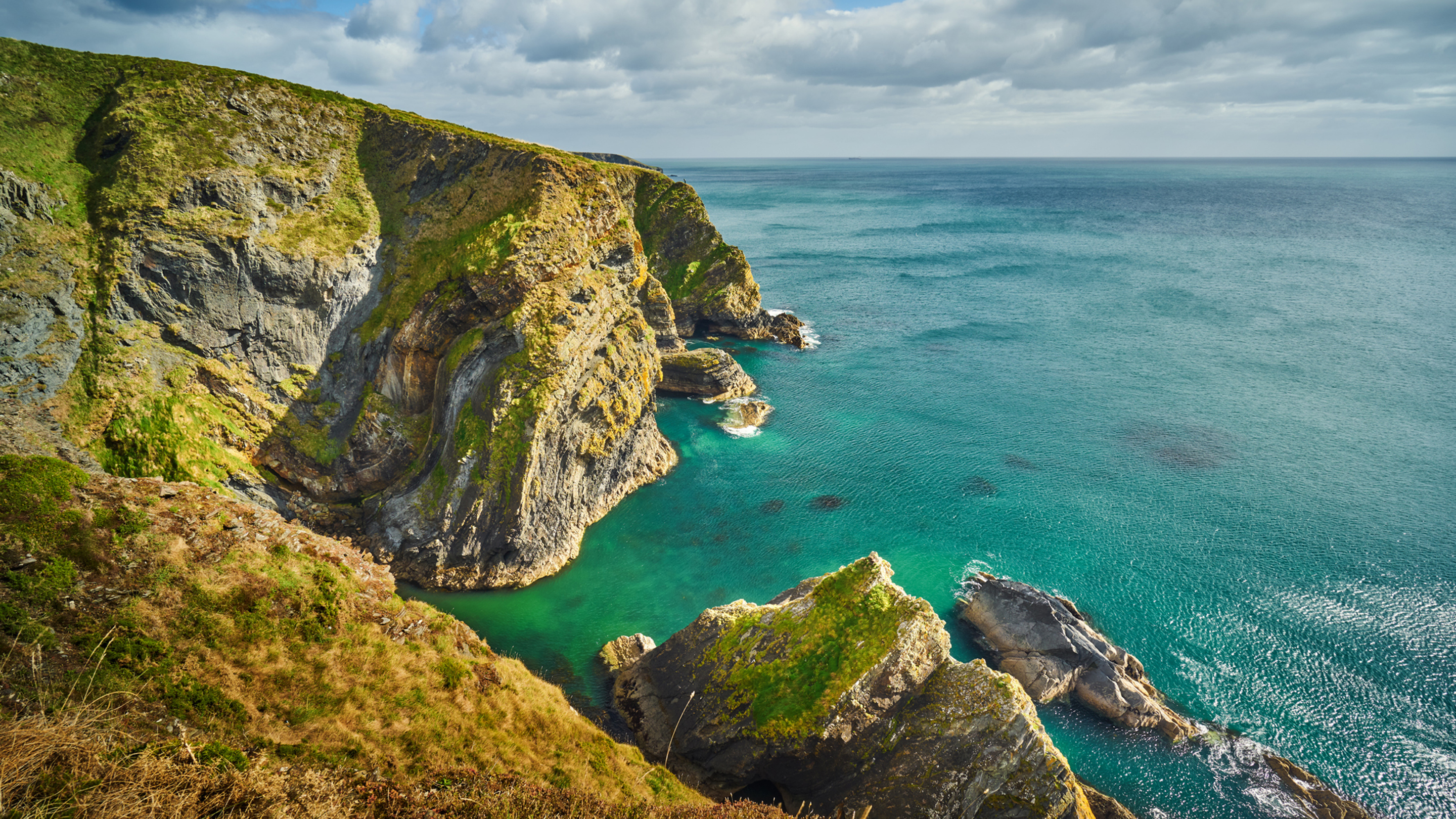 Panorama di un paesaggio costiero a Cork, Irlanda.
