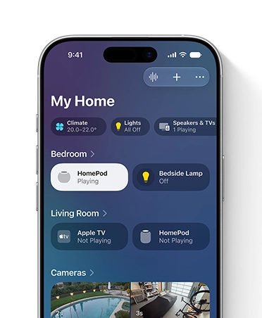 iPhone 螢幕顯示家居 app 的 My Home 檢視畫面，展示 Bedroom 和 Living Room 的配件方塊，展示包括燈光和 HomePod 揚聲器