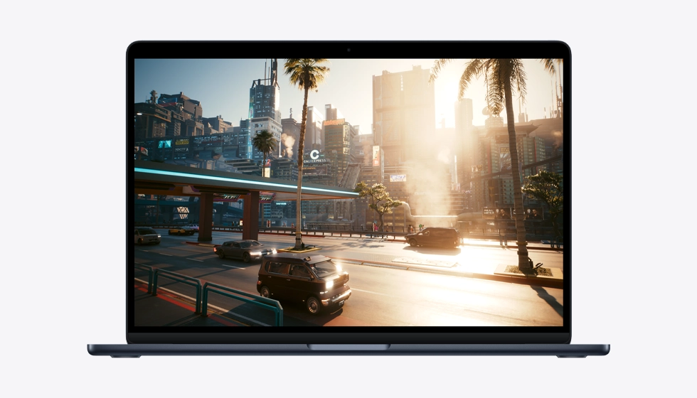 MacBook Air 螢幕顯示遊戲畫面，展現 M5 晶片的強大威力