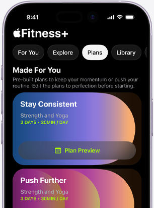 App Apple Fitness+ sur un iPhone affichant l’onglet Programmes avec des programmes personnalisés: Gardez le cap et Se dépasser
