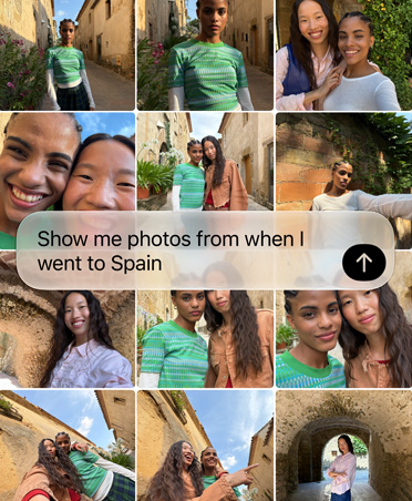 Écran montrant une requête Siri A I pour retrouver des photos de vacances récentes, le texte de la requête se superpose à la grille de photos