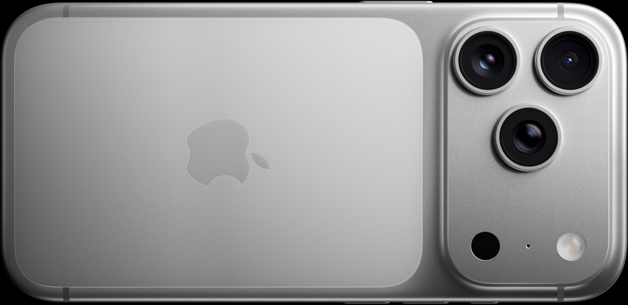 Die Rückseite eines iPhone 17 Pro in Silber mit Pro Kamera-System, 3 Objektiven, Mikrofon, Blitz